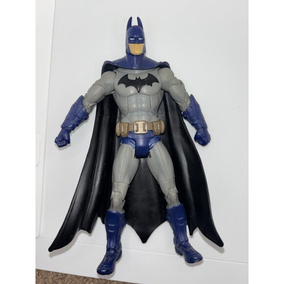 Mattel Batman DC Comics Blue & Dark Grey 7" Poseable Action Figure Jointed - Picture 6 of 7